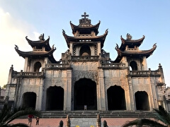 Каменная церковь Phát Diệm
