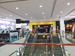 Торговый центр Vincom Plaza