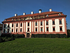 Замок Кунин